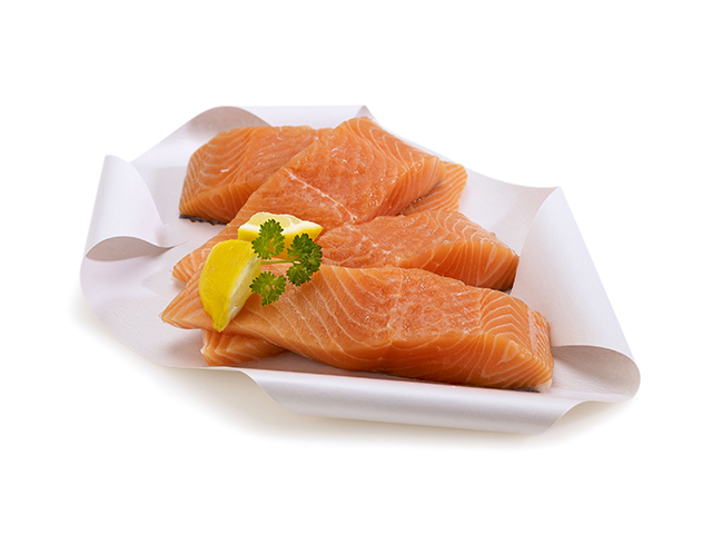 Zalmfilets op huid